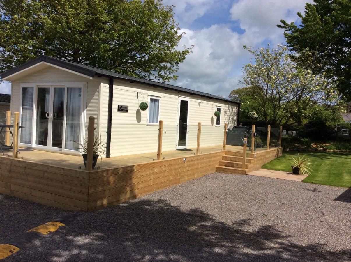 Lake District Cumbria Gilcrux Solway Firth Cabin Wigton Exterior photo