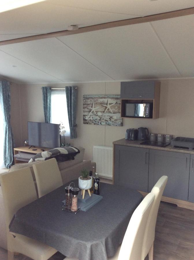 Lake District Cumbria Gilcrux Solway Firth Cabin Wigton Exterior photo